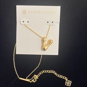 Kendra Scott Polished Gold V-Form Pendant Necklace